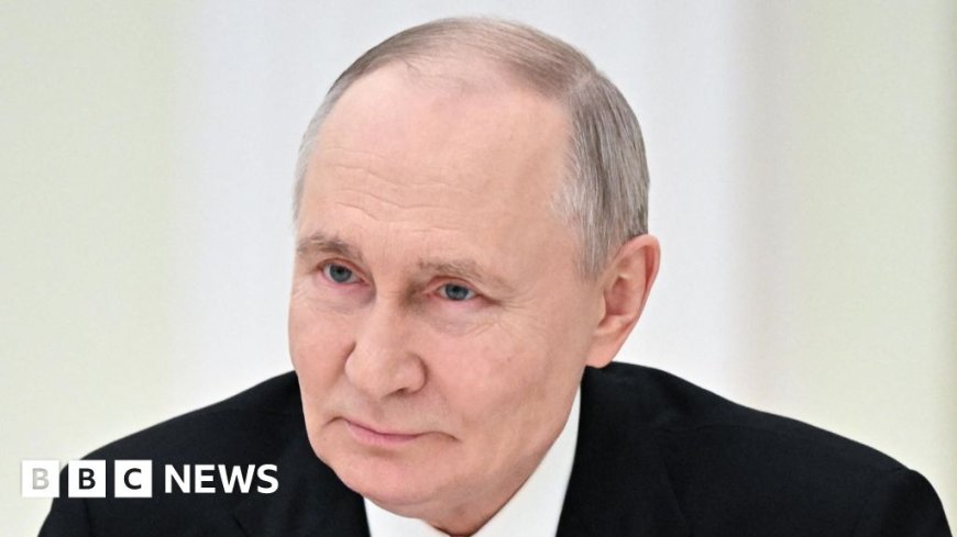 Steve Rosenberg: Vladimir Putin can afford to sit back and watch events unfold