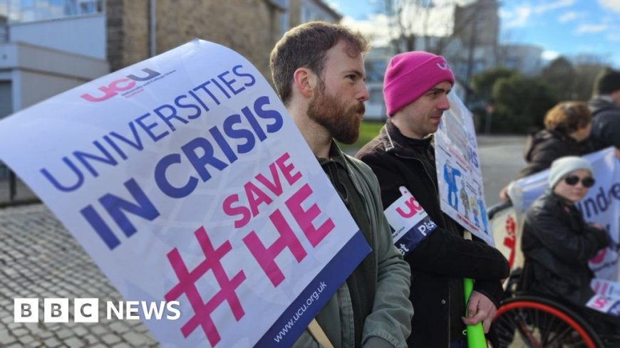 Dundee University to cut 632 jobs to plug £35m deficit